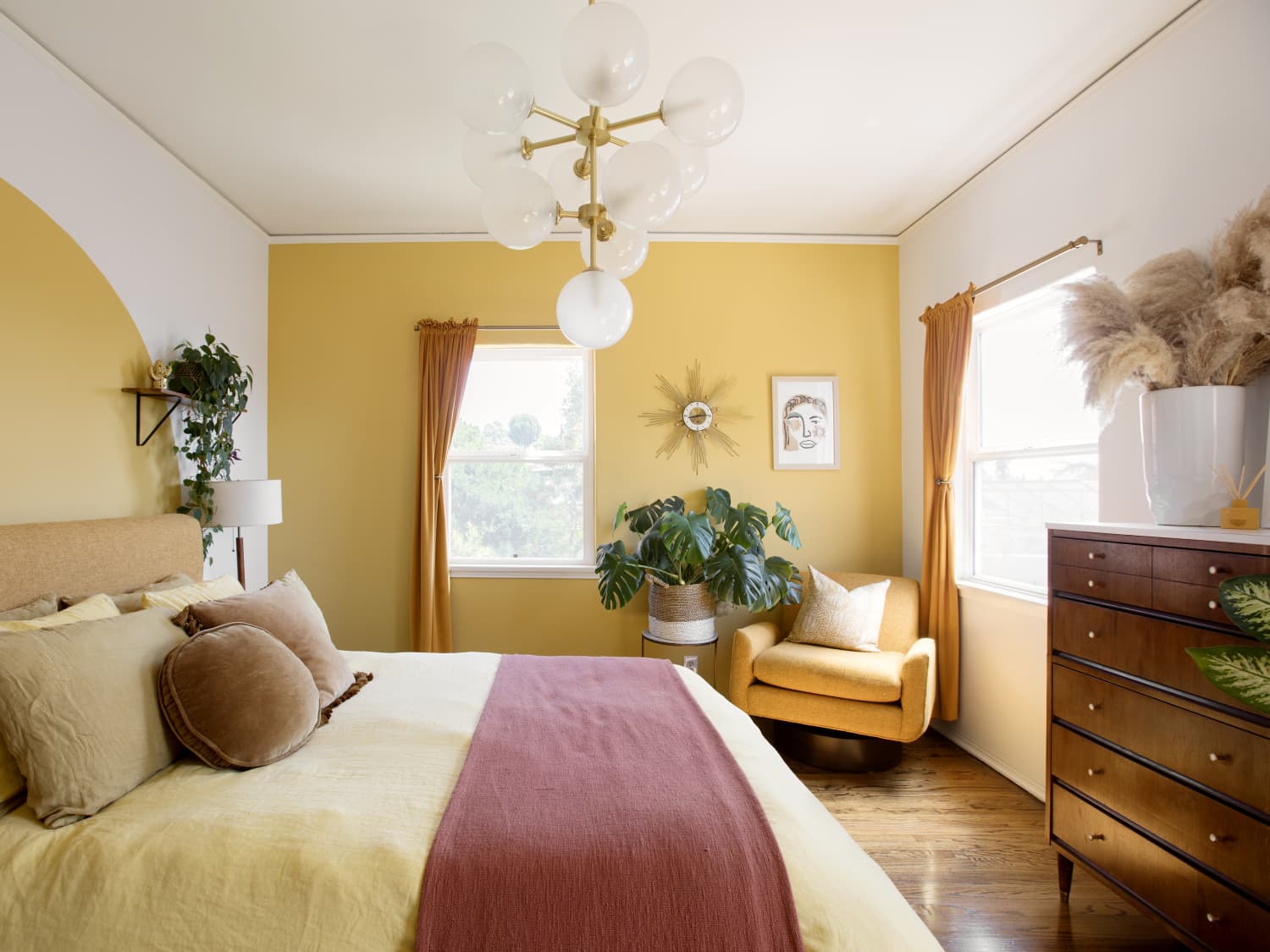 best paint color for room with natural light